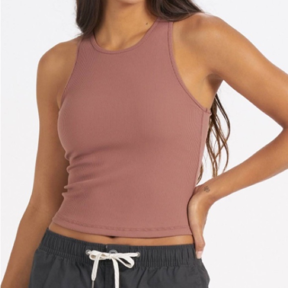 Vuori Women's Tank Top in Mauve